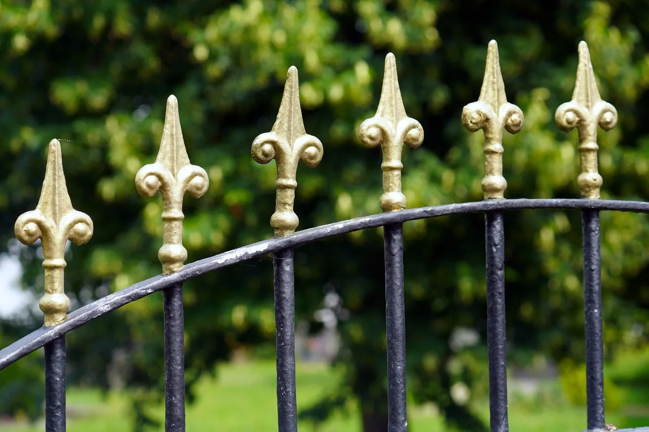 fence, wrought iron, ornamental, metal, iron fence, garden fence, security, decorative, closeup, fence, fence, fence, wrought iron, wrought iron, wrought iron, wrought iron, wrought iron, iron fence, iron fence, iron fence, iron fence, iron fence, garden fence. Fence contractor software: how to test six products on one real job