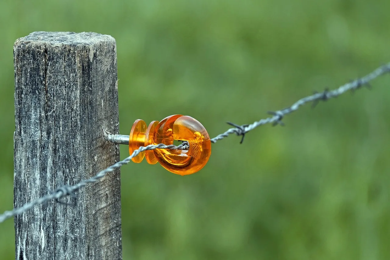 wicker fence, bracket, plastic, barbed wire, pasture, shut off, plastic, plastic, plastic, plastic, plastic, barbed wire. Canadian Fence Contractor HST Registration: When Is It Required?
