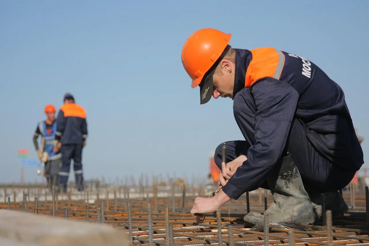 expression, man, safety, helmet, industry, builder, outdoors, equipment, work, contractor, plot, human, safety, builder, builder, builder, builder, builder, contractor, contractor,. Fence contractor equipment checklist for new owners
